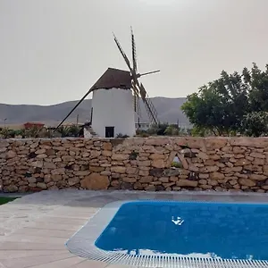 https://casita-rural-molino-de-la-corte.in-canary-islands.com